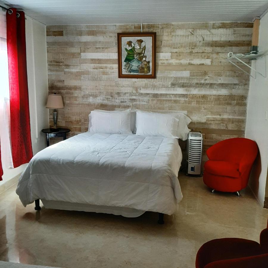 Rancha Azul Inn Alajuela Esterno foto