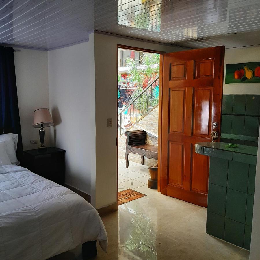 Rancha Azul Inn Alajuela Esterno foto