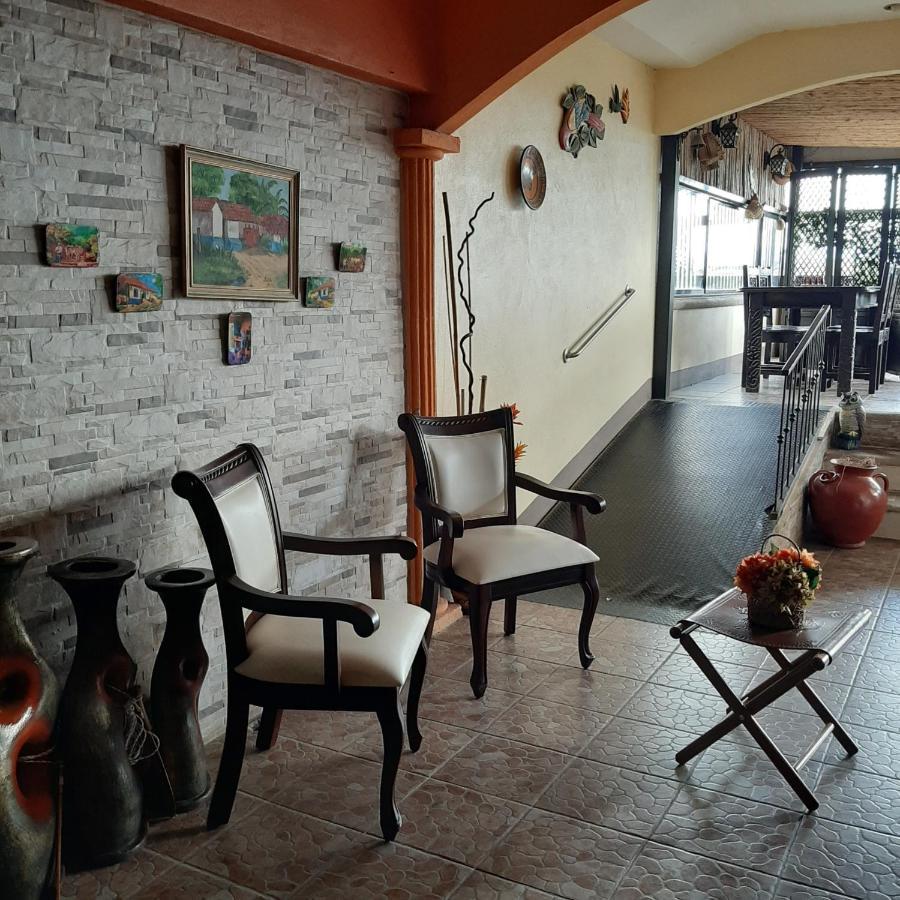 Rancha Azul Inn Alajuela Esterno foto