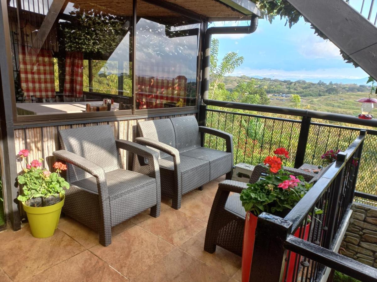 Rancha Azul Inn Alajuela Esterno foto