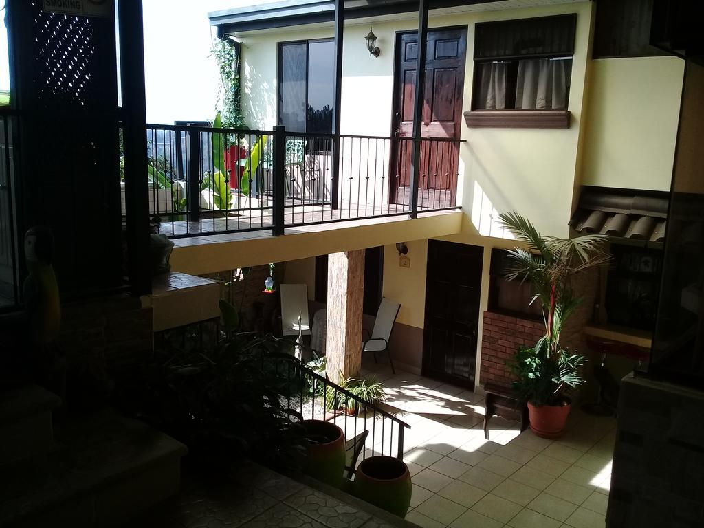Rancha Azul Inn Alajuela Esterno foto